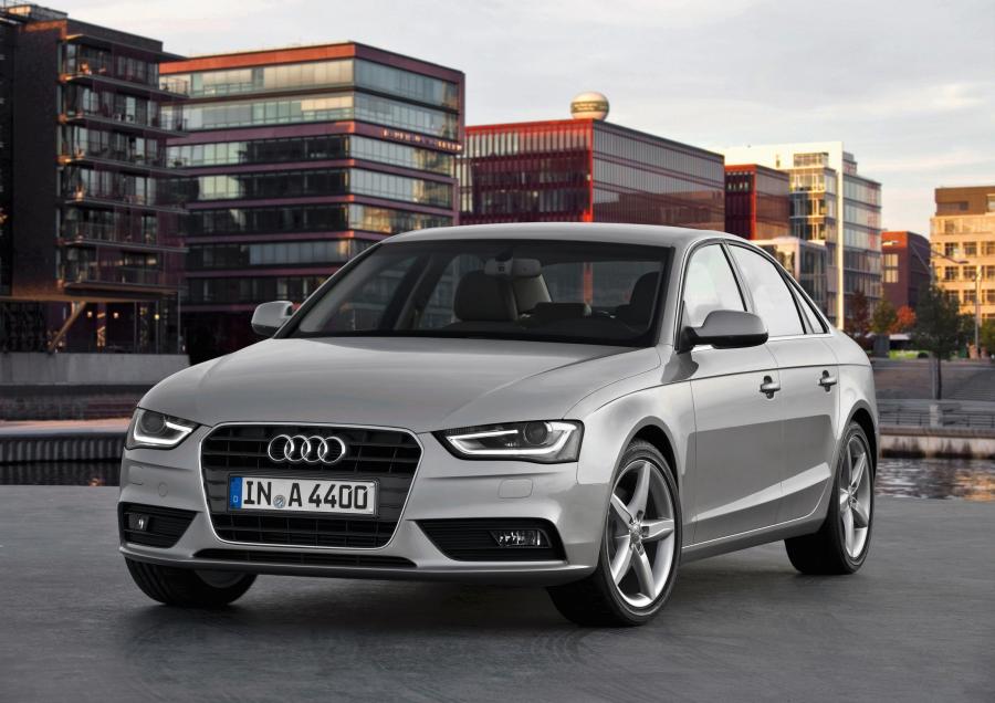  Audi A4 2.0T Sedan (B8, 8K) 2012 года  (фото 2 из 19)